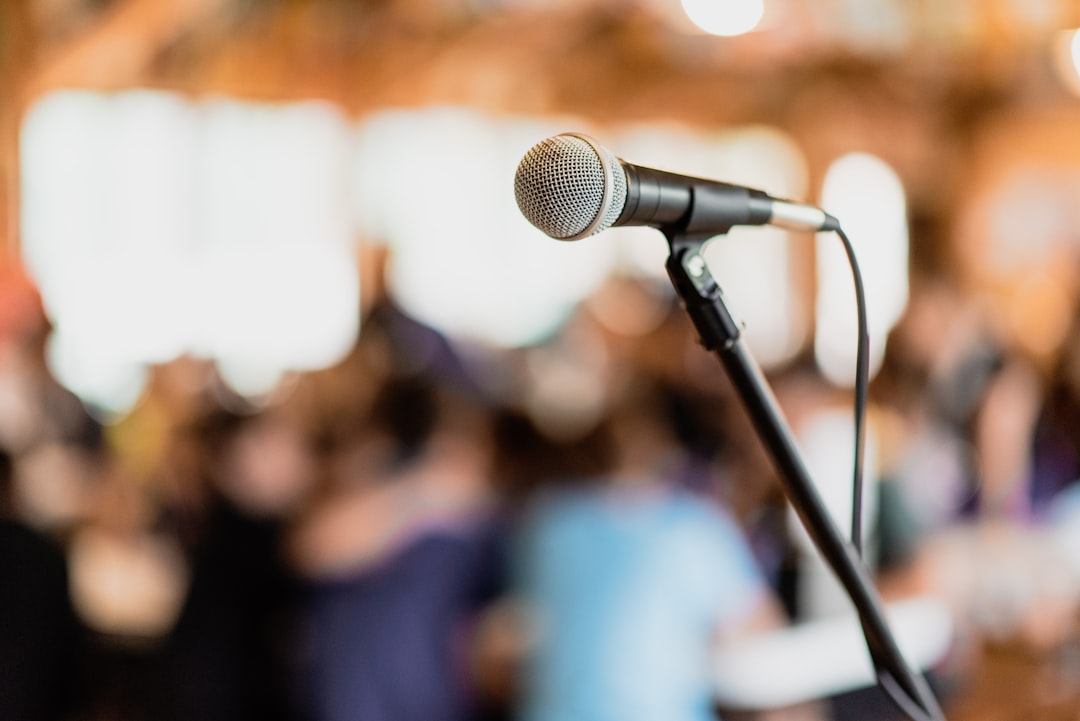 Body Language for Public Speaking: A Complete Guide